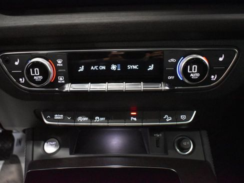 Used 2023 Audi Q5 2.0T Premium Plus w/ Premium Plus Package AWD/4WD image 11