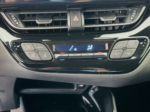Used 2019 Toyota C-HR Limited FWD image 16