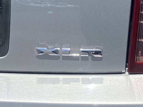Used 2005 Cadillac XLR RWD image 8