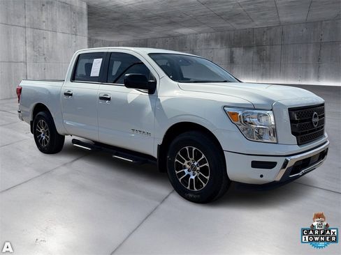 Used 2024 Nissan Titan SV w/ SV Convenience Package image 8
