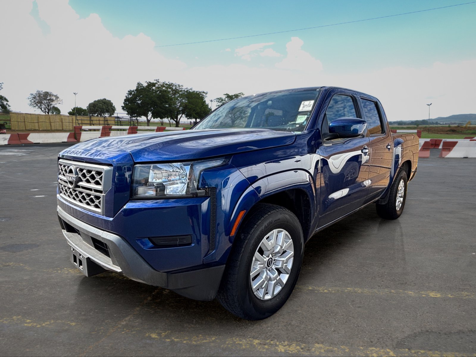 Used 2022 Nissan Frontier SV RWD image 5