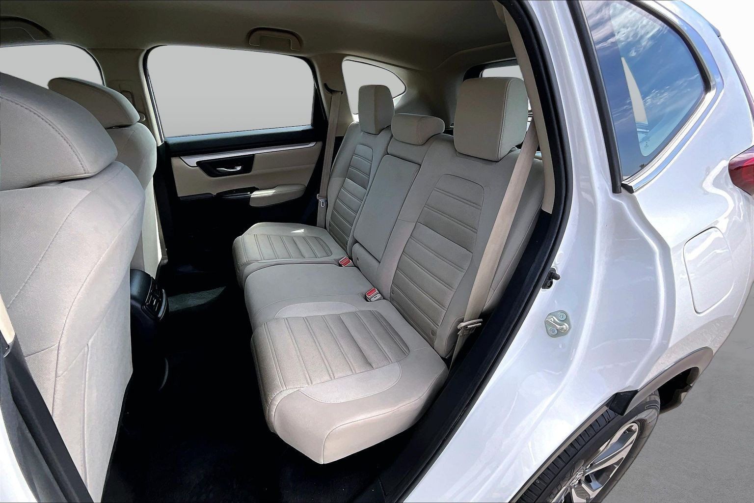 Used 2017 Honda CR-V LX image 25