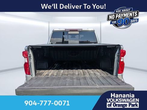 Used 2023 Chevrolet Silverado 1500 LT w/ Leather Package AWD/4WD image 12