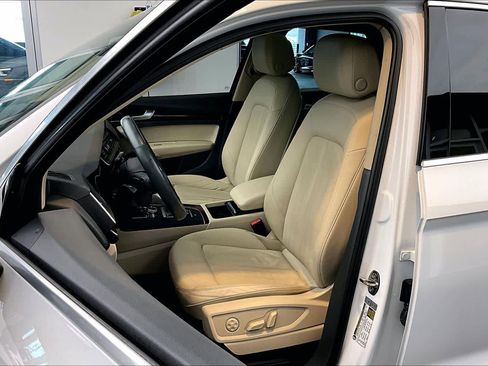 Used 2018 Audi Q5 2.0T Premium Plus w/ Premium Plus Package image 7