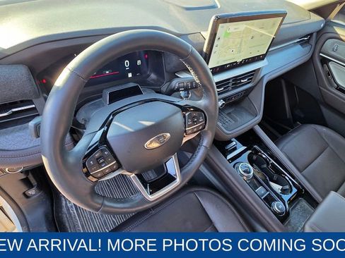 Used 2025 Ford Explorer Platinum w/ Ultimate Package image 12