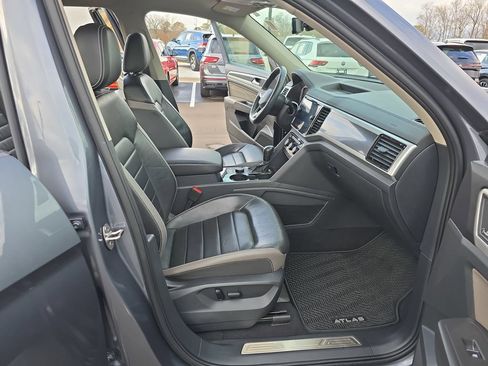 Certified 2023 Volkswagen Atlas SEL Premium AWD/4WD image 12