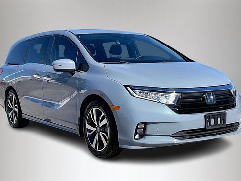 Used 2024 Honda Odyssey Touring image 1