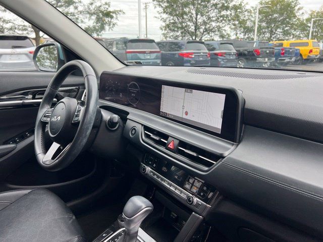 Certified 2025 Kia Seltos EX w/ EX Sunroof Package FWD image 33