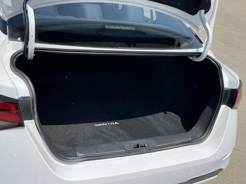 Used 2025 Nissan Sentra S FWD image 27