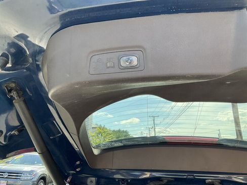 Used 2019 Lincoln MKC Reserve FWD image 12