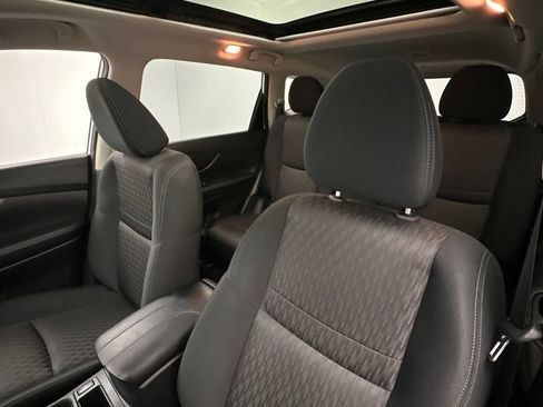 Certified 2020 Nissan Rogue SV w/ Sun & Sound Touring Package AWD/4WD image 9
