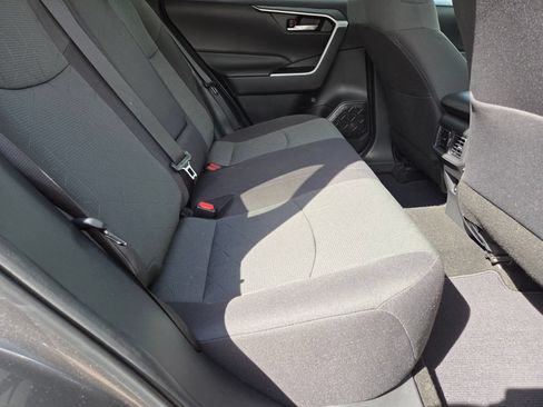 Used 2023 Toyota RAV4 XLE w/ Convenience Package FWD image 17