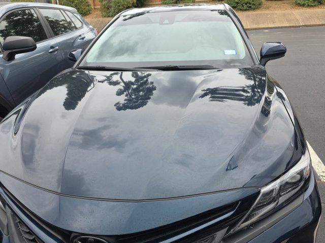 Used 2021 Toyota Camry SE FWD image 2
