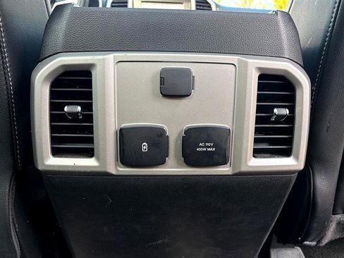 Used 2019 Ford F150 Lariat image 46