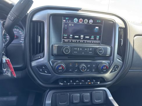 Used 2018 Chevrolet Silverado 1500 LTZ Z71 w/ Redline Edition image 13
