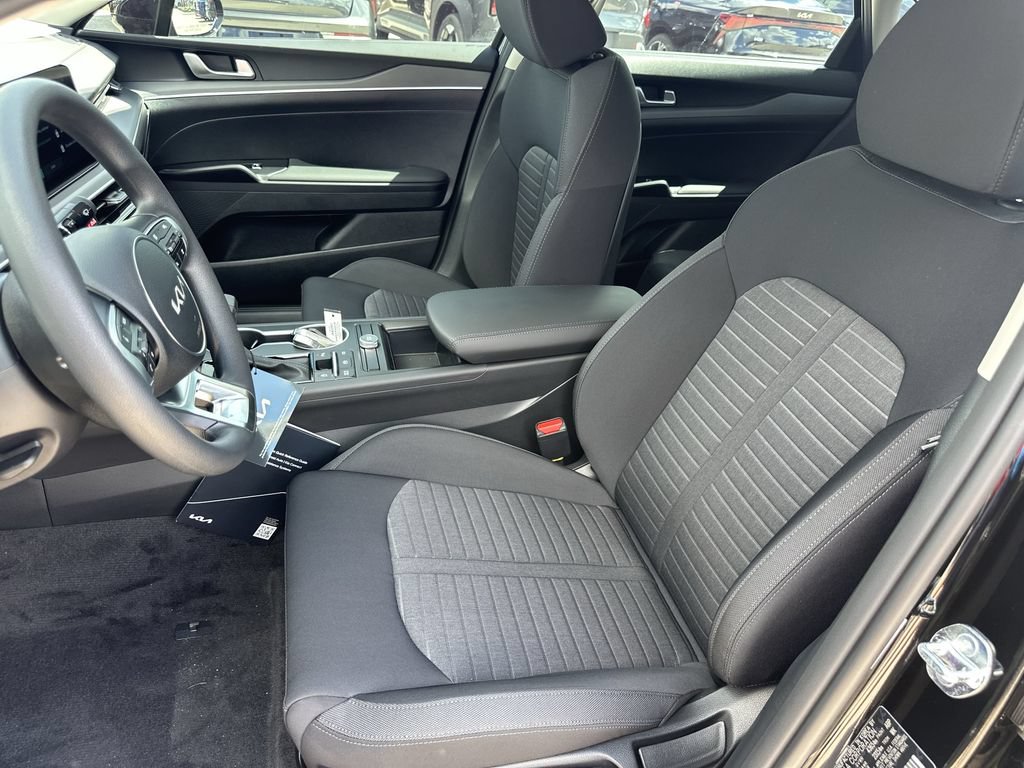 New 2026 Kia K5 LXS FWD image 17