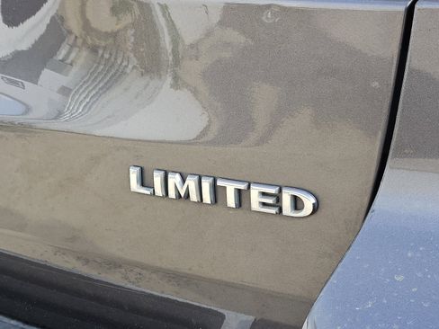 Used 2015 Jeep Grand Cherokee Limited image 10