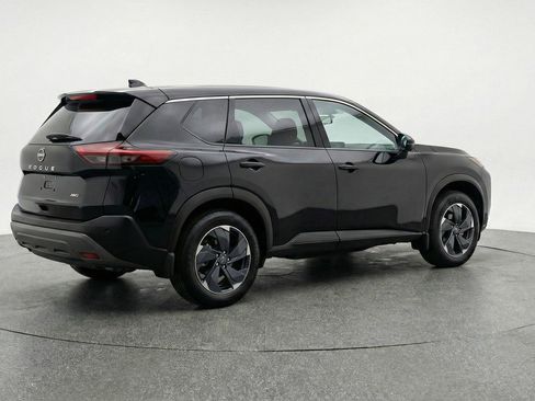 Used 2025 Nissan Rogue SV AWD/4WD image 9