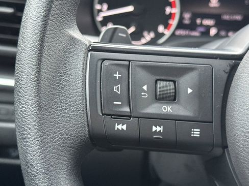 Used 2024 Nissan Rogue S image 26