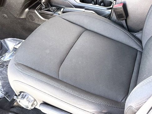 Used 2023 Jeep Wrangler Unlimited w/ Sun & Screen Package image 33