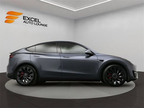 Used 2023 Tesla Model Y Performance image 43