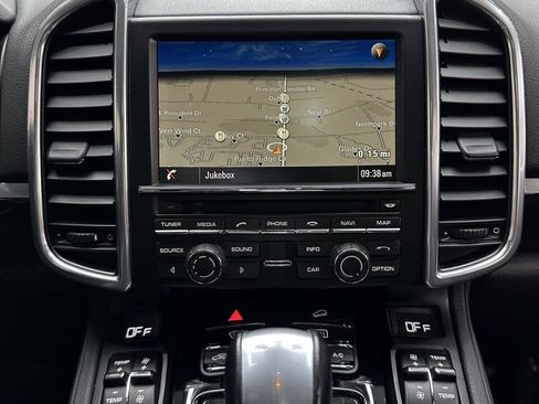Used 2014 Porsche Cayenne Diesel AWD/4WD image 28