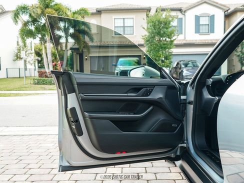 Used 2024 Porsche Taycan GTS image 15