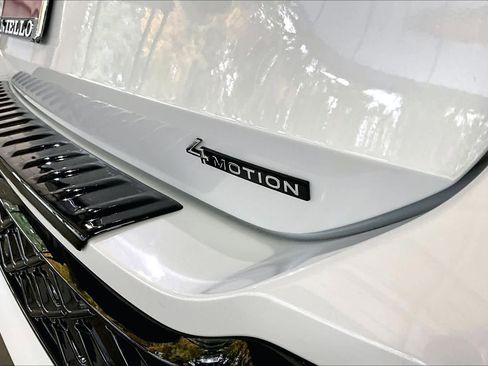 New 2026 Volkswagen Tiguan SE R-Line image 32