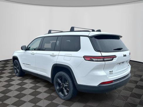 Used 2023 Jeep Grand Cherokee L Limited w/ Black Appearance Package image 7