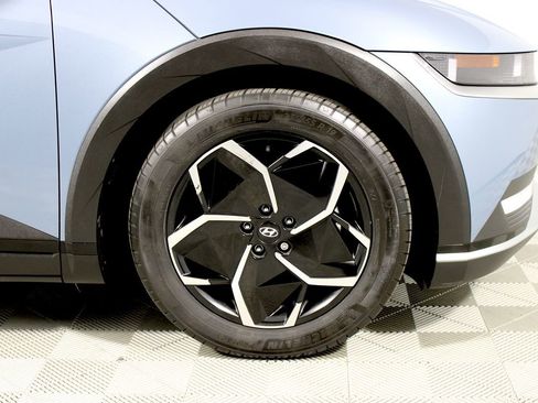 Used 2024 Hyundai Ioniq 5 SE image 32