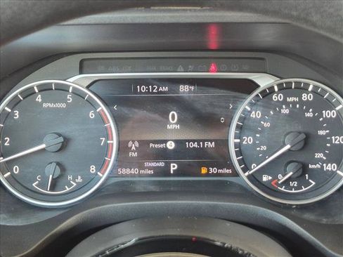 Used 2022 Nissan Rogue SV FWD image 9