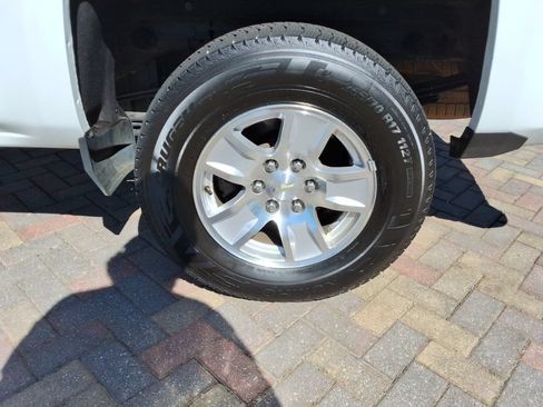 Used 2019 Chevrolet Silverado 1500 LT AWD/4WD image 12