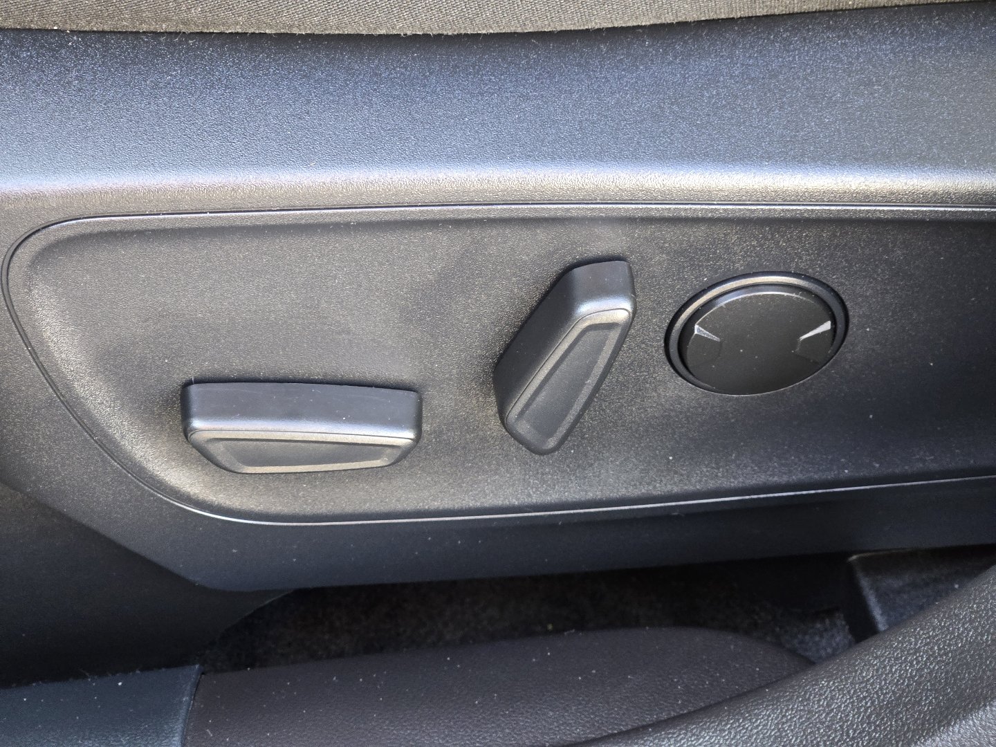 Used 2024 Ford Escape Active AWD/4WD image 9