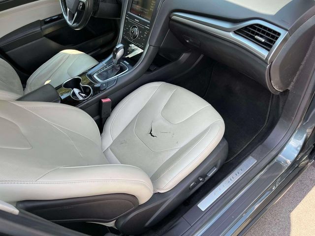 Used 2015 Ford Fusion Titanium FWD image 22