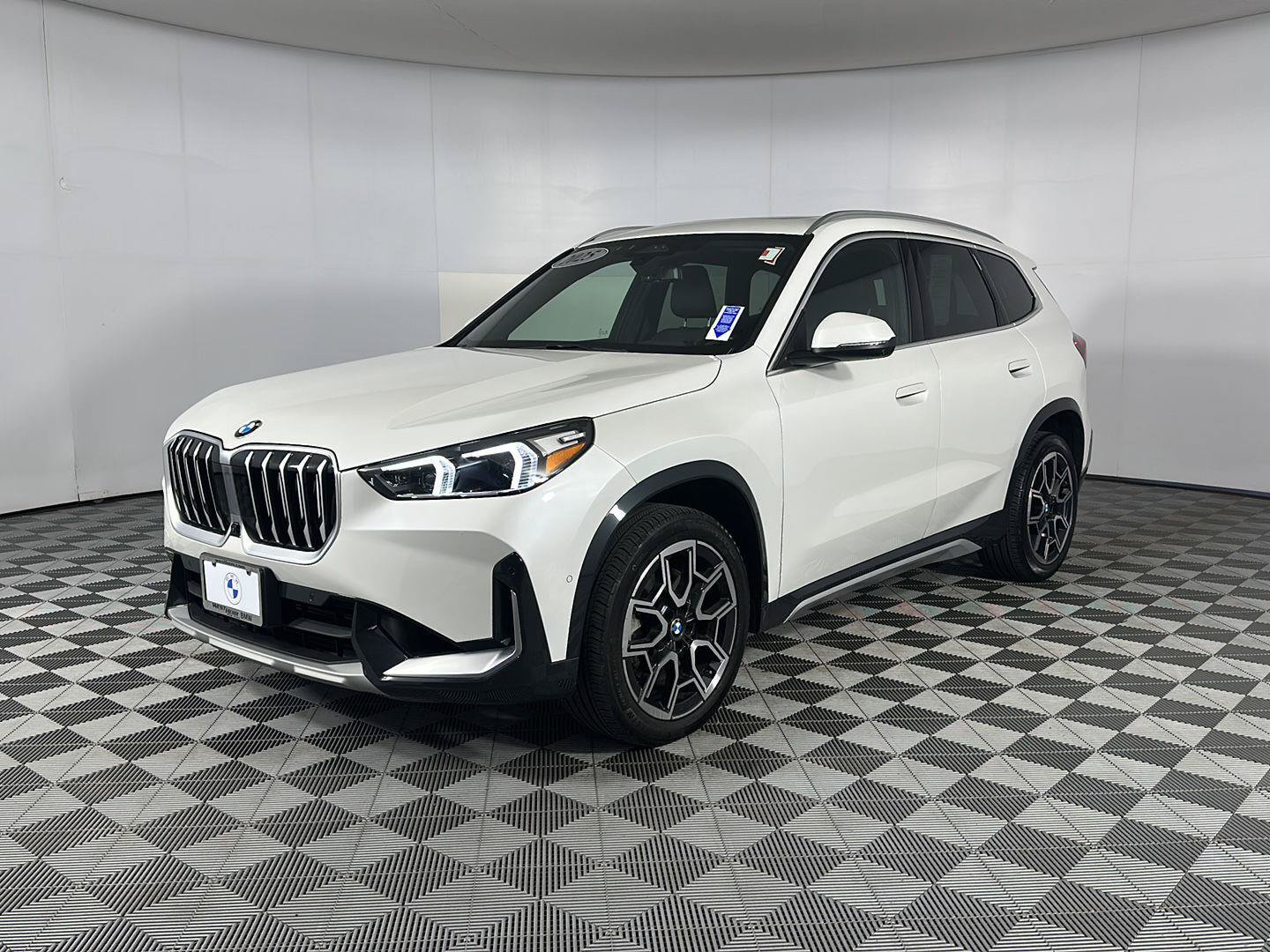Used 2025 BMW X1 xDrive28i w/ Premium Package AWD/4WD image 6