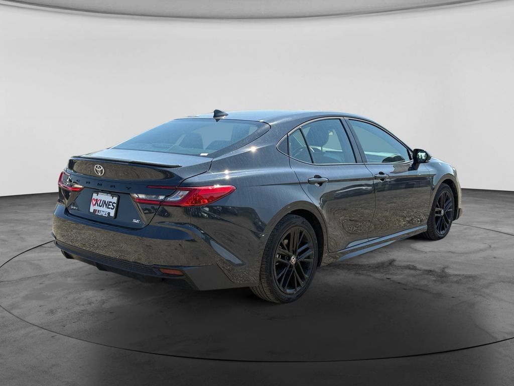 Used 2026 Toyota Camry SE FWD image 10