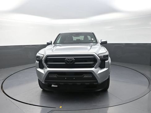 Used 2025 Toyota Tacoma SR5 AWD/4WD image 34