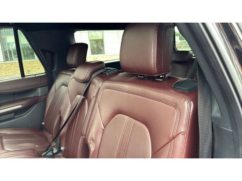 Used 2024 Ford Expedition Max Limited image 9