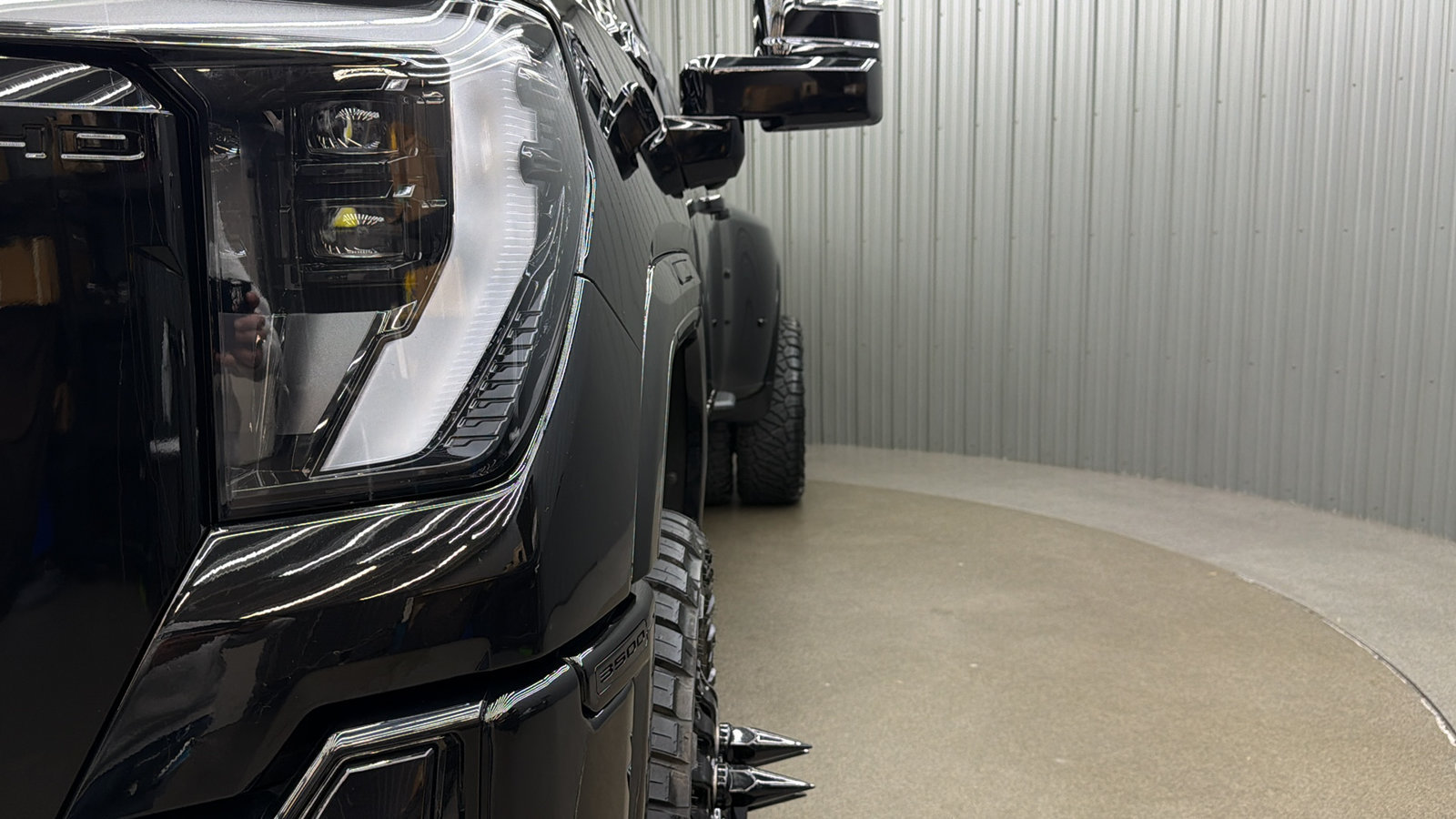 Used 2025 GMC Sierra 3500 Denali Ultimate AWD/4WD image 13