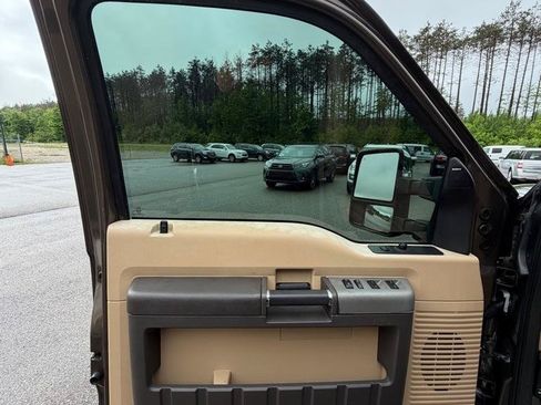 Used 2016 Ford F250 Lariat w/ Chrome Package AWD/4WD image 13
