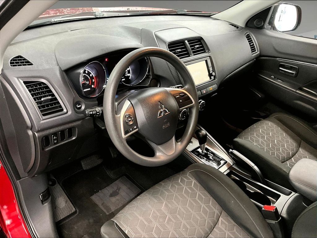 Used 2024 Mitsubishi Outlander Sport ES AWD/4WD image 8