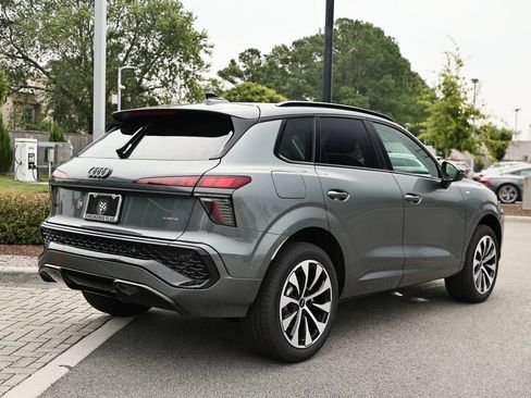 New 2026 Audi Q3 quattro 2.0T AWD/4WD image 7