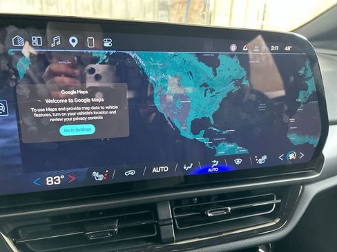 Used 2024 Chevrolet Equinox EV RS FWD image 14