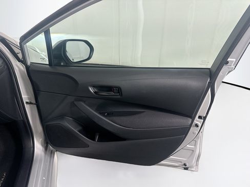 Used 2024 Toyota Corolla LE FWD image 31