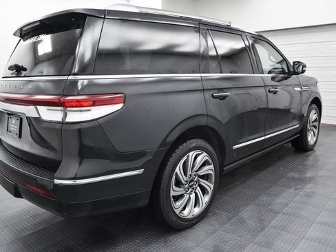 Used 2023 Lincoln Navigator Reserve AWD/4WD image 7