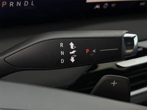 Certified 2025 Buick Enclave Preferred image 22