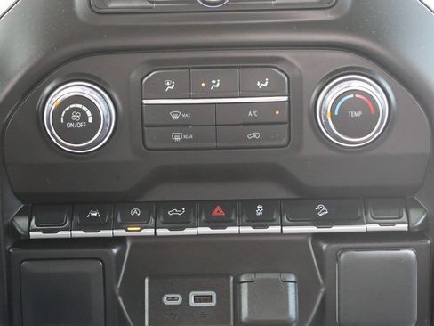 Used 2026 Chevrolet Silverado 1500 Custom Trail Boss w/ Dark Appearance Package AWD/4WD image 21
