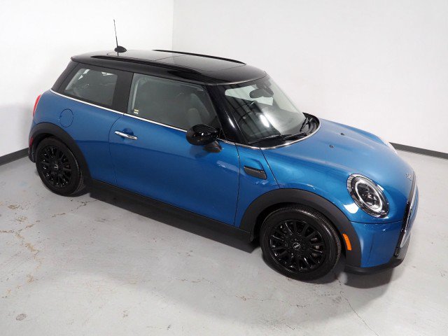 Used 2024 MINI Cooper 2-Door Hardtop FWD image 12