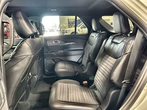 New 2026 Ford Explorer ST-Line w/ ST-Line Street Pack AWD/4WD image 25