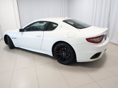 Used 2018 Maserati GranTurismo Sport image 3